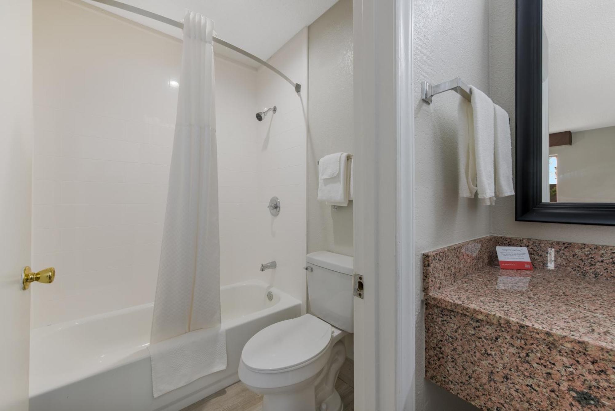 Econo Lodge Cheraw Market Street Экстерьер фото