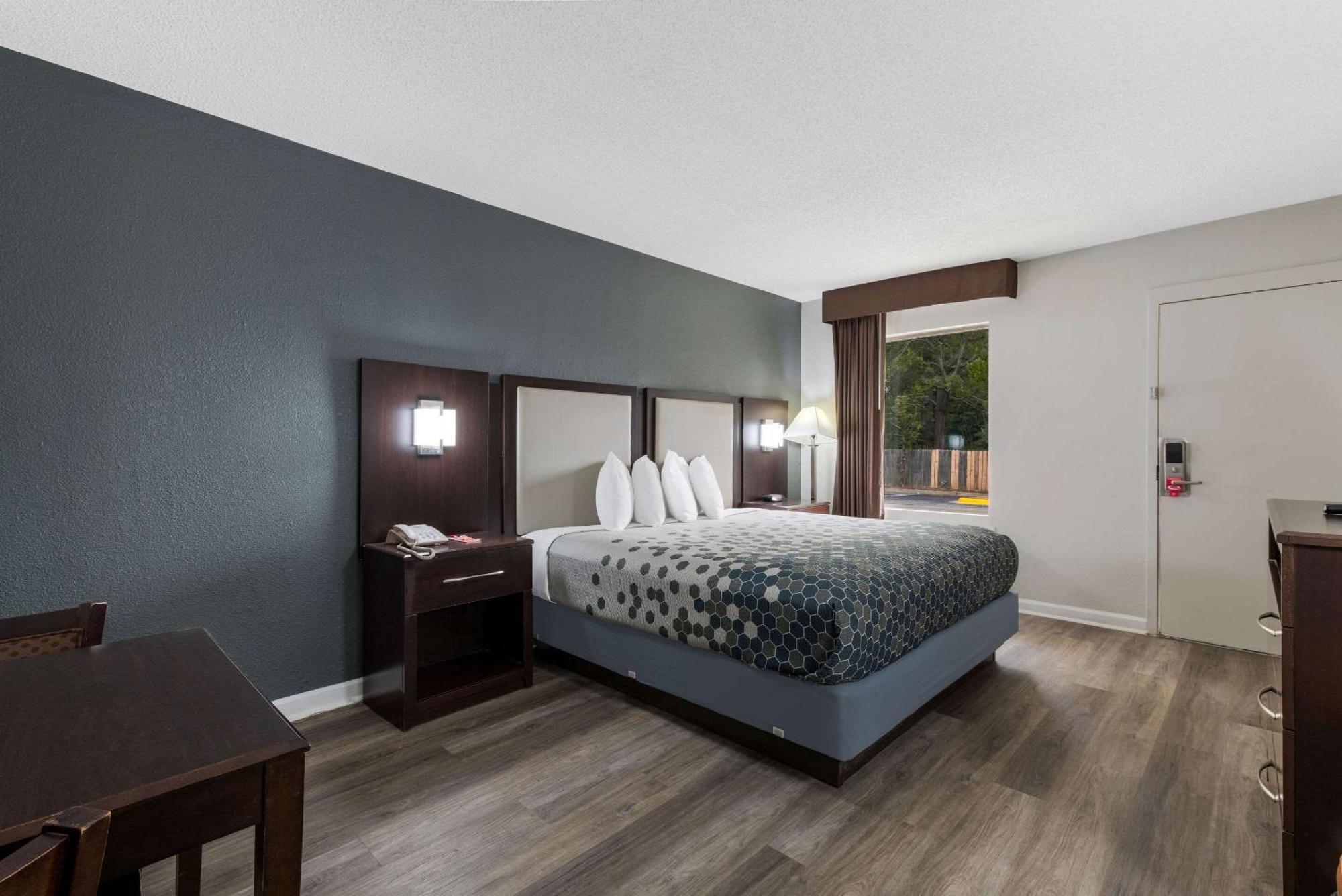 Econo Lodge Cheraw Market Street Экстерьер фото