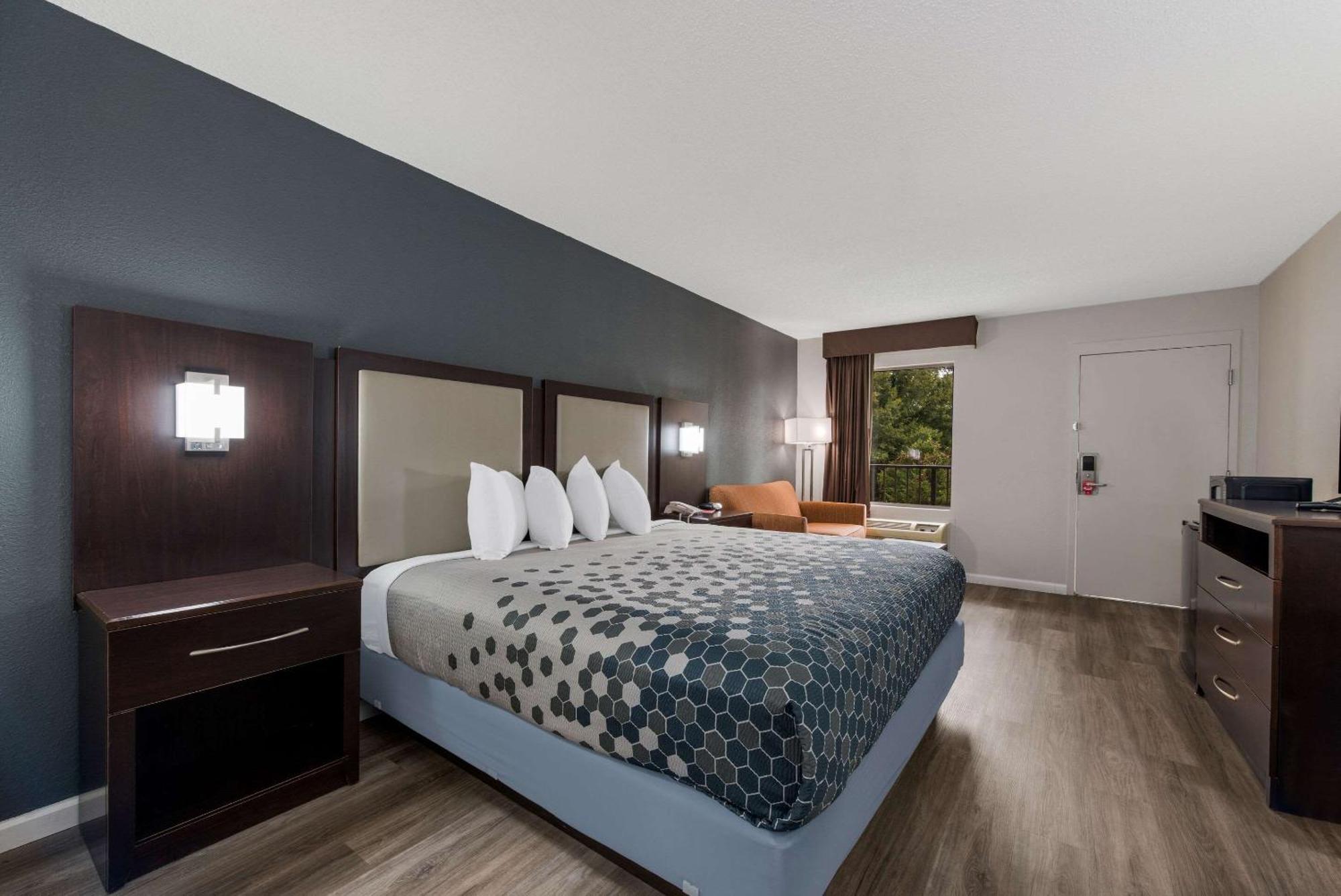 Econo Lodge Cheraw Market Street Экстерьер фото