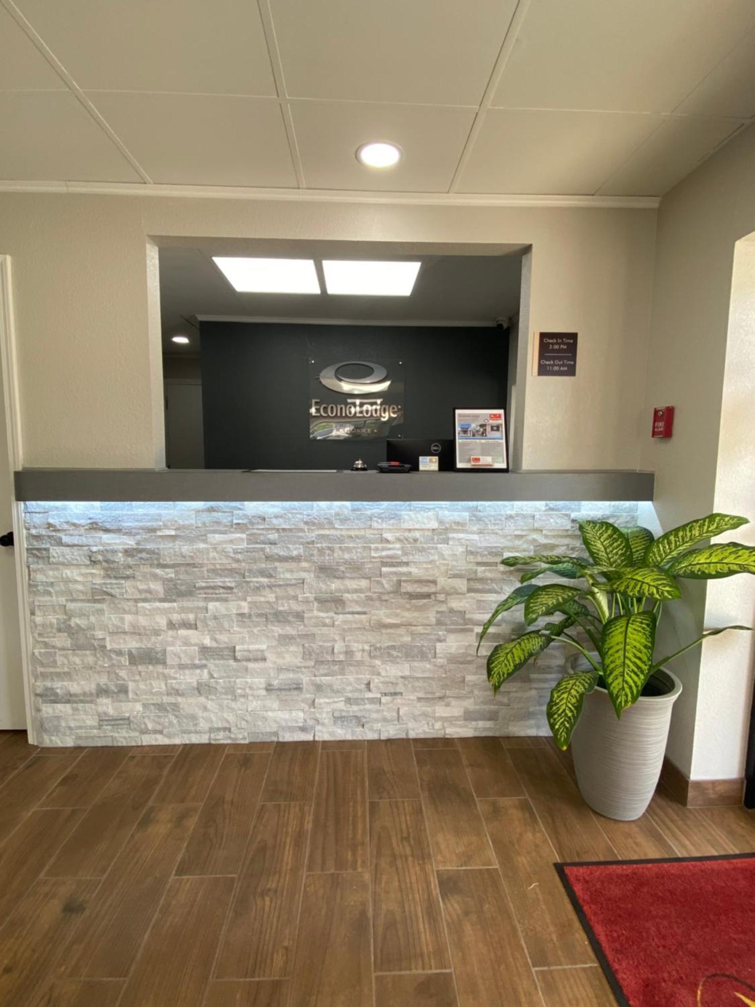 Econo Lodge Cheraw Market Street Экстерьер фото